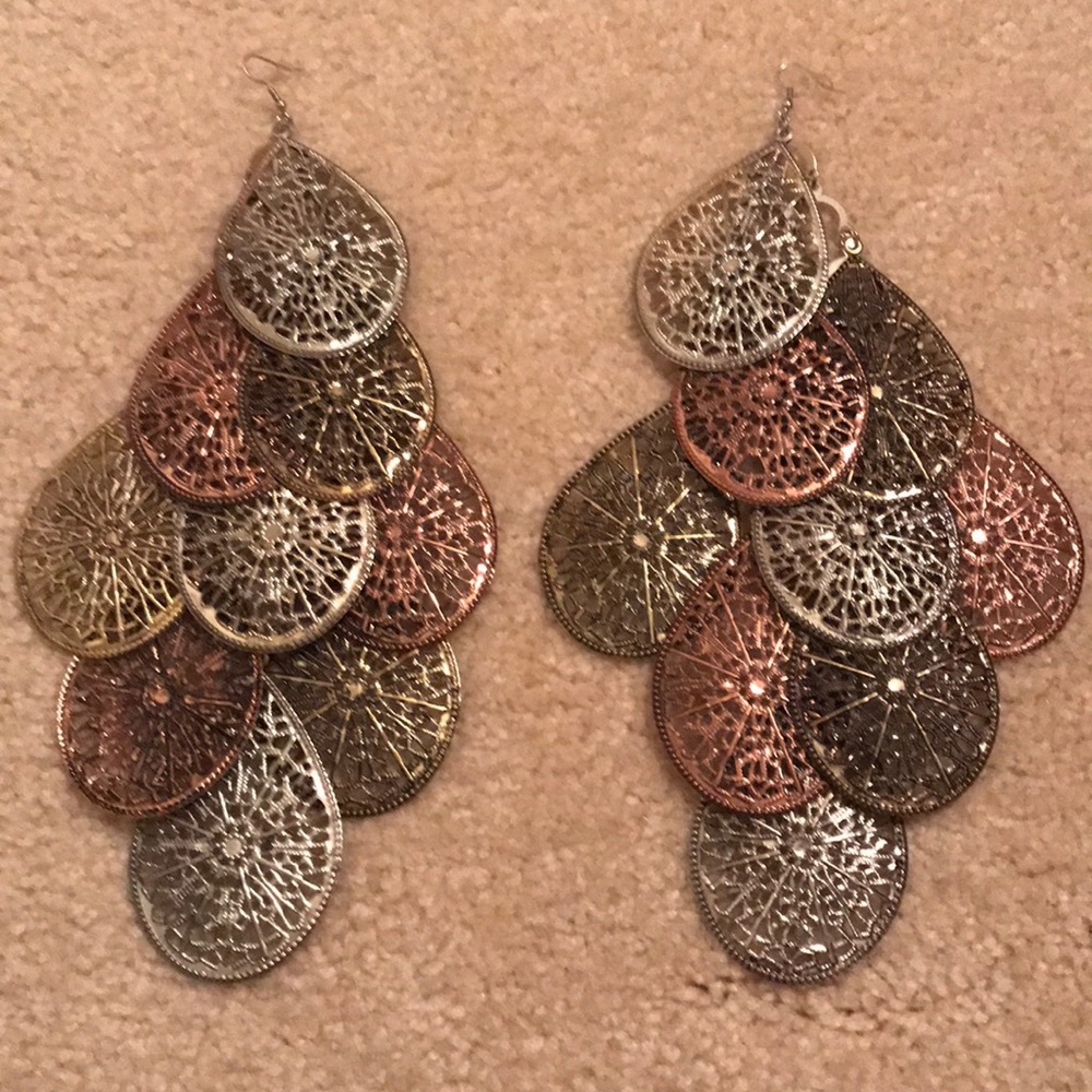 Over-sized, gaudy, FUN chandelier earring set!